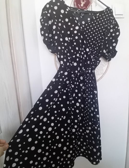 New Look zwiewna sukienka w groszki M