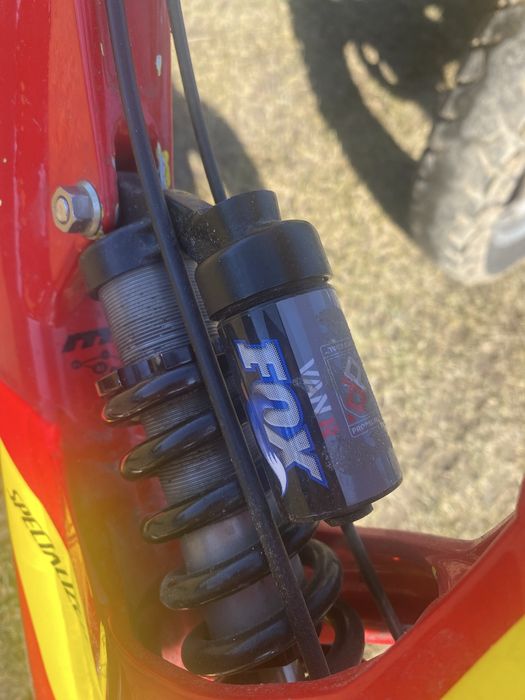 Specialized demo 8