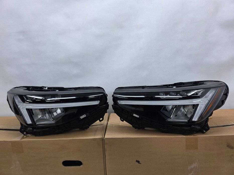 Volvo XC40 EX40 C40 Фари передні USA Mid Led Full Led Рестайл