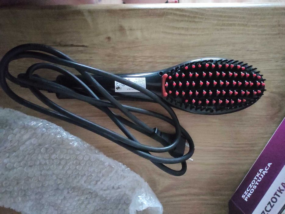 Szczotka prostująca do włosów