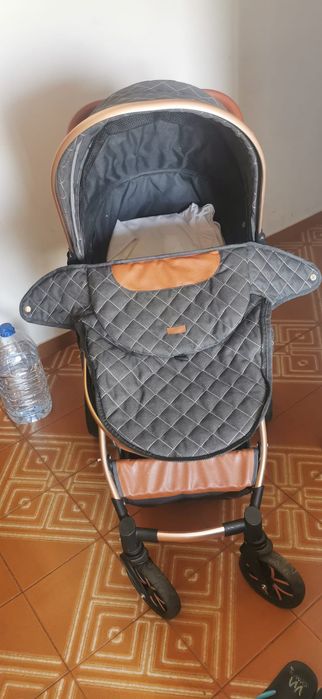 Carrinho de bebê moni