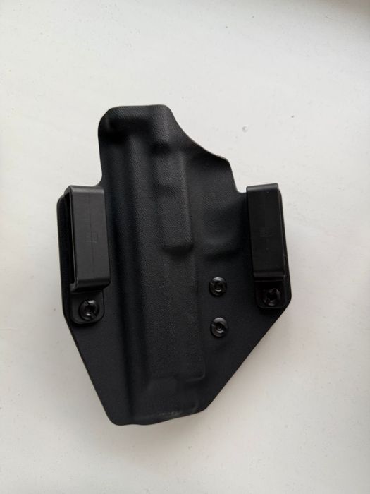 Продаю кобуру до Беретти м9