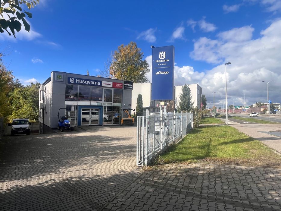 Wynajmę niezależną nieruchomość budynek + działka,  super lokalizacja przy głównej drodze wylotowej z Warszawy