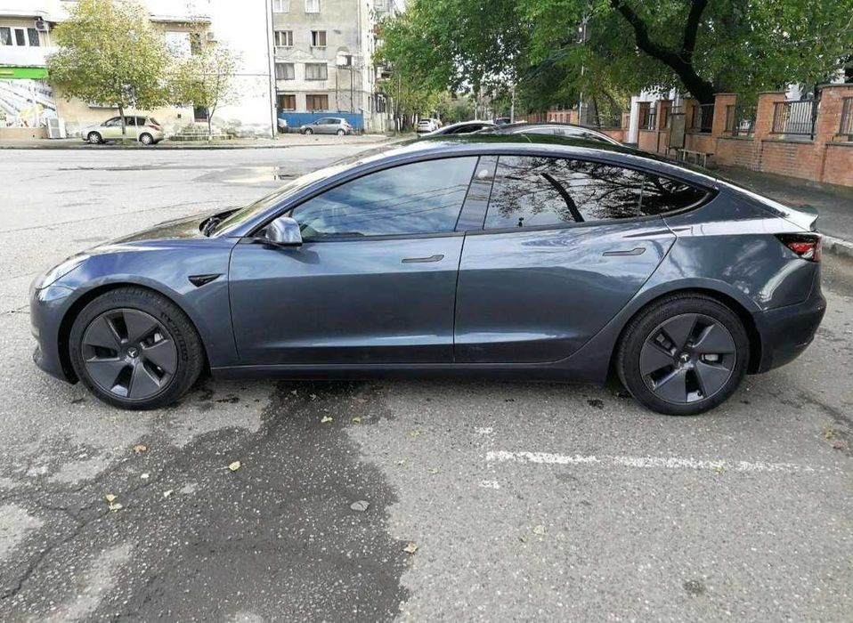 Tesla Model 3 2021
