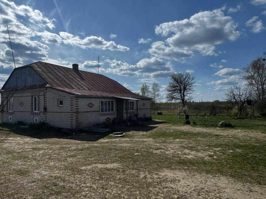 Продам будинок с.Лучичі 130кв