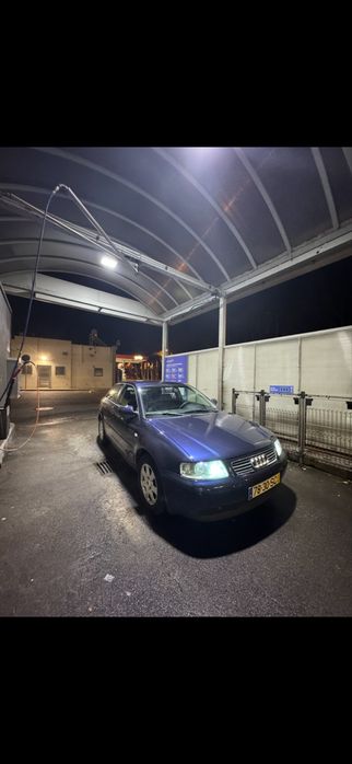 AUDI A3 1.6 GASOLINA • 102 CV • 3 PORTAS • 2001 •