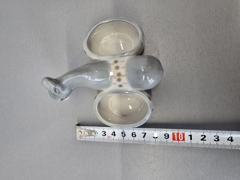 Porcelana Połonne przyprawnik osiołek.