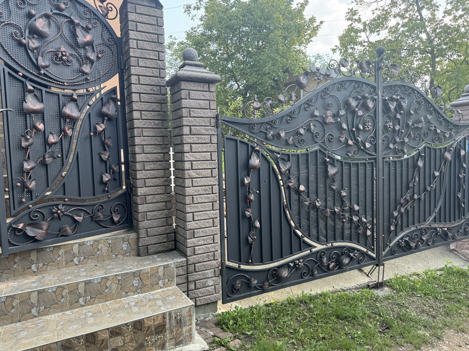 Продам будинок вул. Степового місто Чернівці.