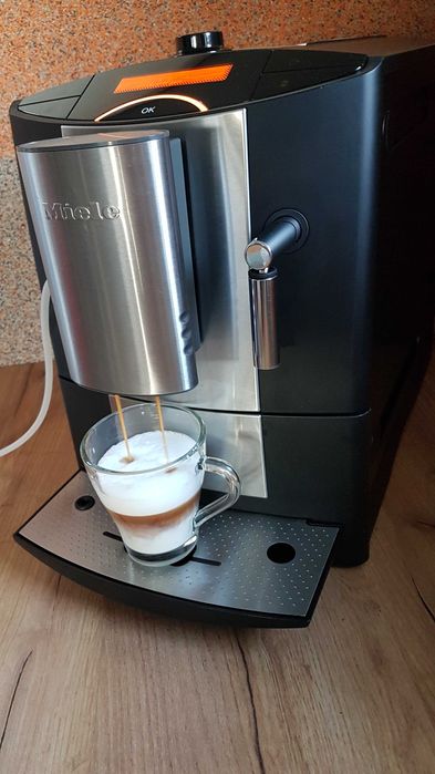 Ekspres MIELE CM 5200 One Touch po serwisie 6miesięcy gwarancji
