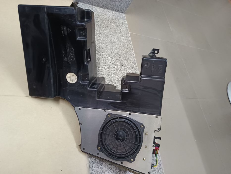 Subwoofer Audi A4 b5