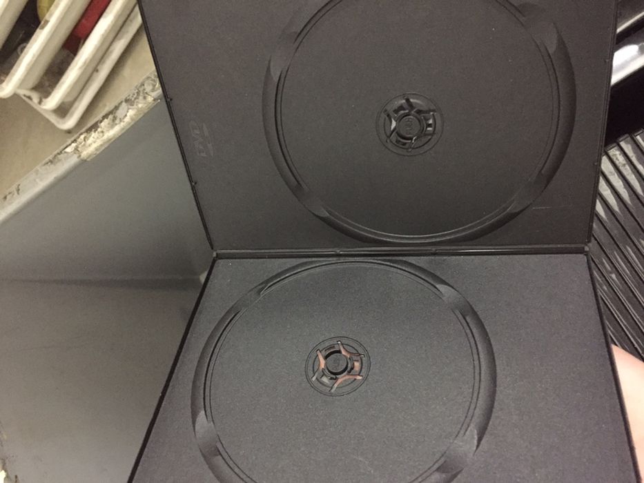 Caixas para cds/dvds novas