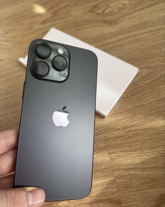 iPhone 15 pro 256gb *RECONDICIONADO* (Parcele em 6x 65€)