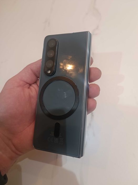 Samsung Galaxy Z Fold 4