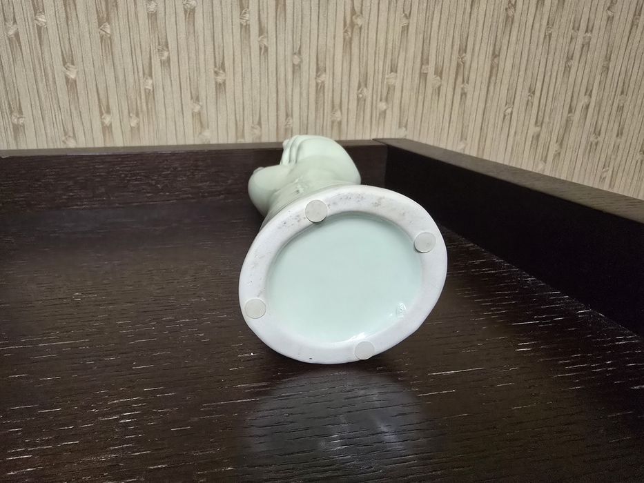 Ваза керамічна Рука "Лайк"