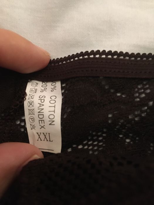 Stringi nowe z metką