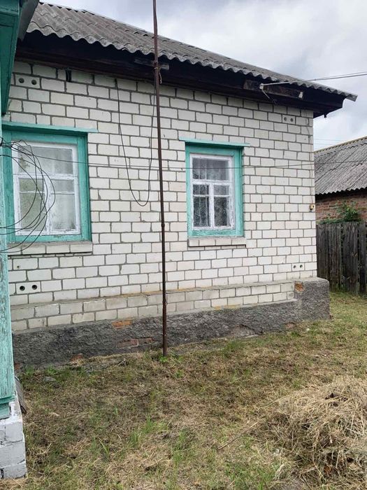 Продам дачний будинок в мальовничому місті