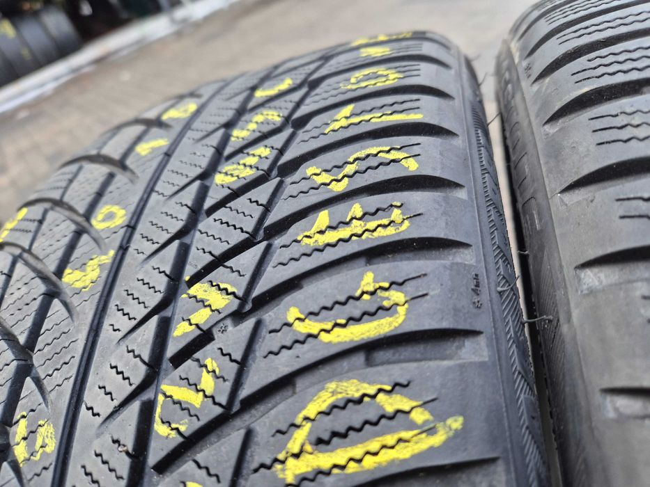 Bridgestone Blizzak LM001 225/40r18 92V Rant ochronny N4592