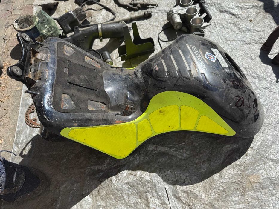 Kawasaki GTR 1400 - Zbiornik, Kolektor, Wał, Instalacja i Więcej