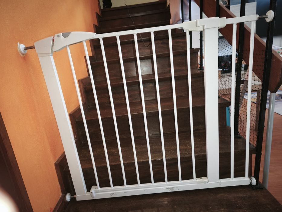 Barreira de segurança criança em metal 76x82 cm branco Munchkin + extensão de barreira de 14cm