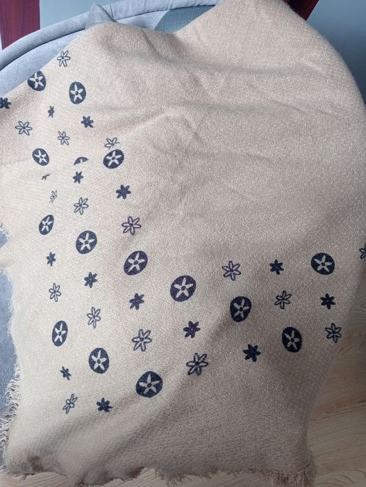 Duża chusta akrylowa