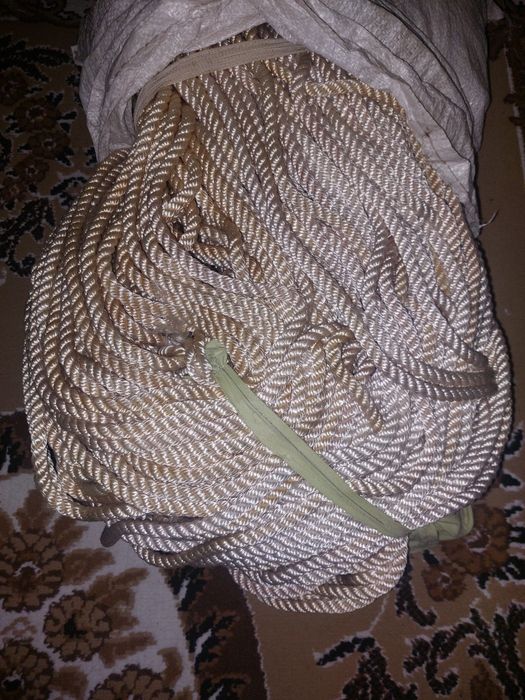 Веревка синтетическая д. 10