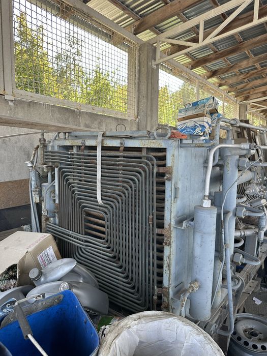 Продам повітряно-поршневий компресор