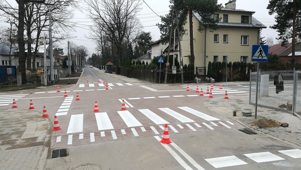 OZNAKOWANIE POZIOME PIONOWE Grubowarstwowe | Oznakowanie garaży| Znaki