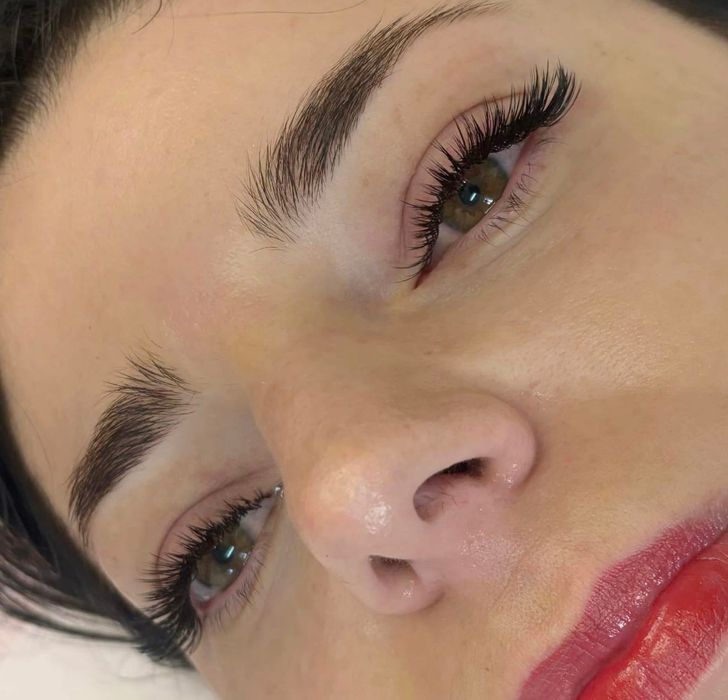 Stylizacja , przedłużanie rzęs