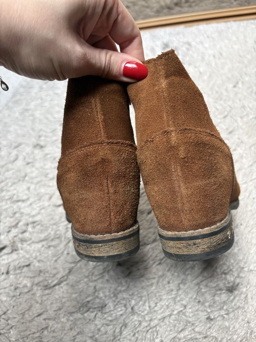 Botki Carinii Skorzane rozm 40 Zamszowe Brazowe Kowbojki