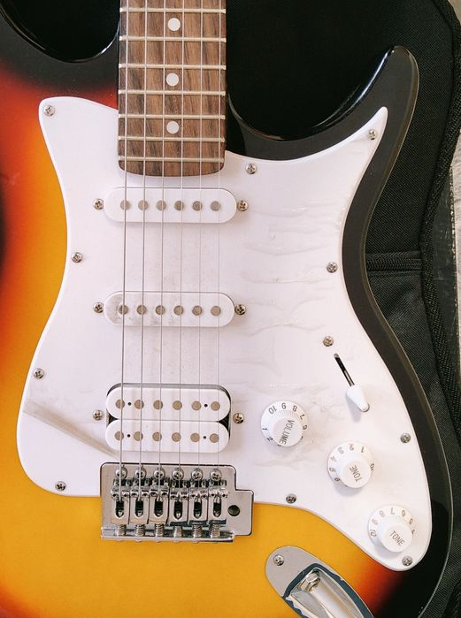 Gitara Behringer EL TORO zestaw