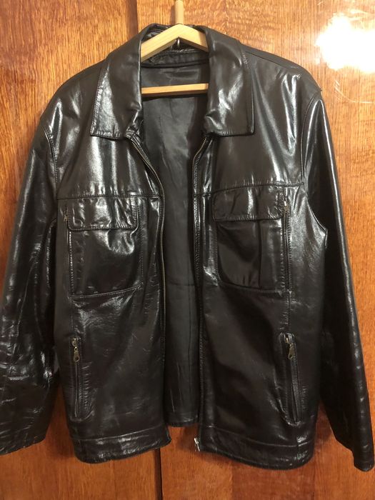 Шкіряна зимово-осіння куртка