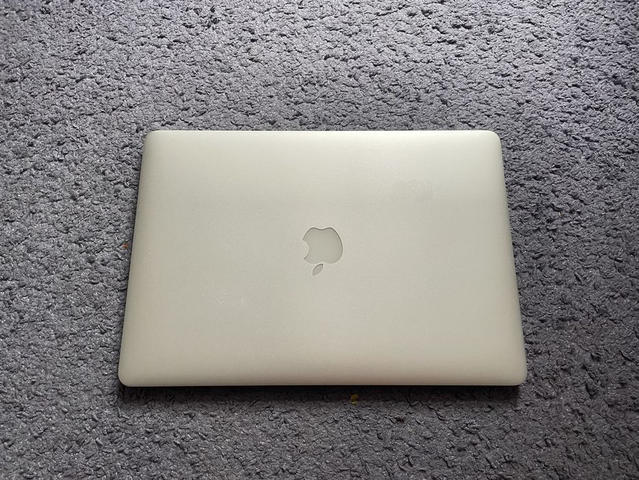 MacBook Pro 15” / 16GB / 512GB SSD