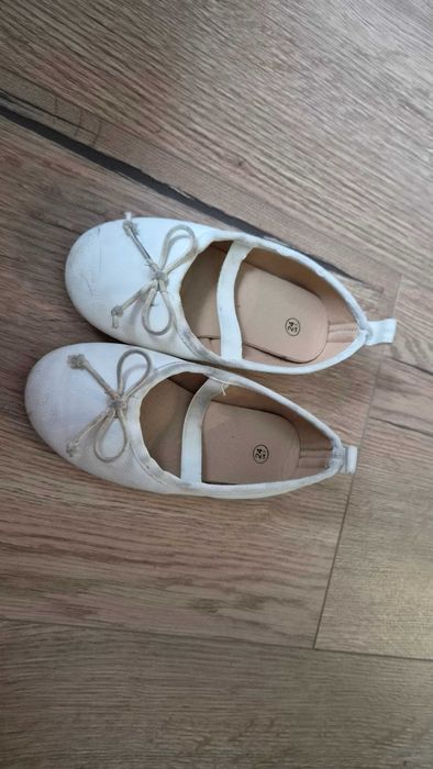 Baleriny Balerinki Rozmiar 24 Wpadajace w Biel Biale h&m
