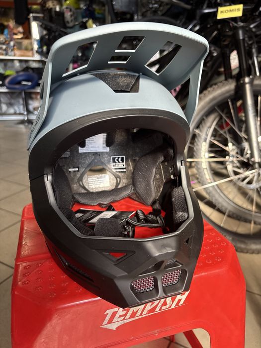 Kask DH Force Drop, rozmiar 58-61.