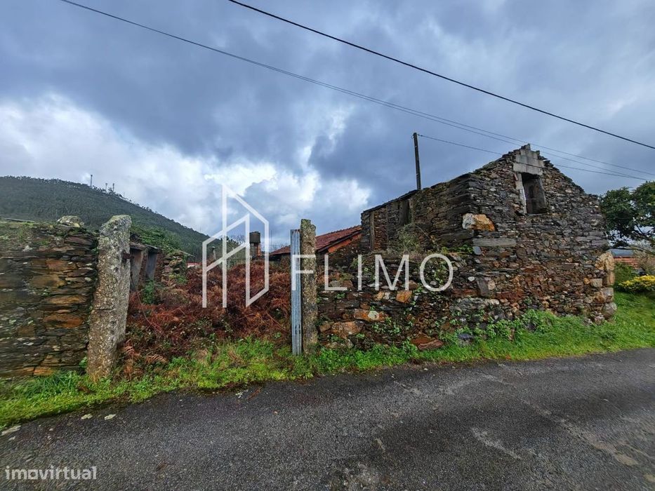 Moradia rustica para reabelitação em São Martinho de Sardoura