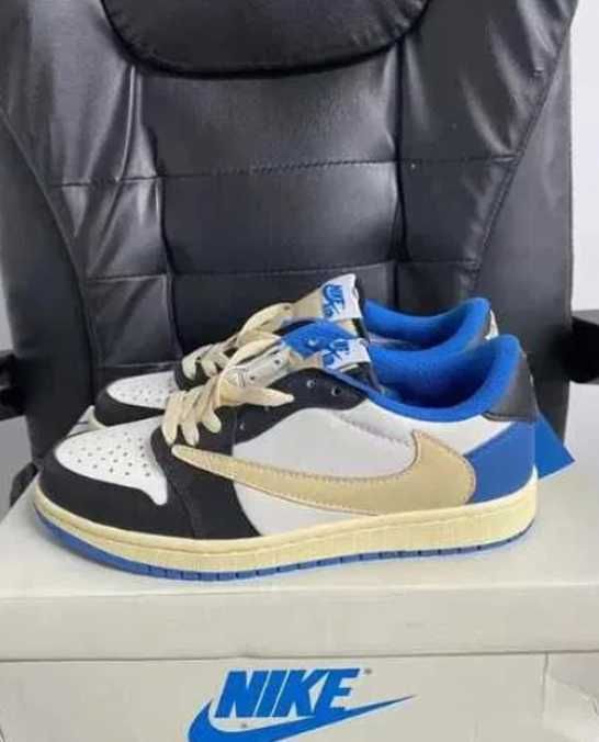 Jordan_1_Retro_Low_OG_SP_Rozmiar.40