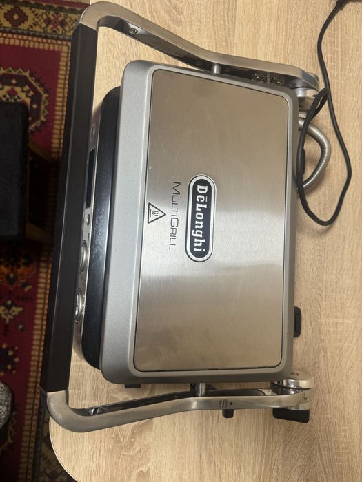 Гриль-барбекю електричний Delonghi
