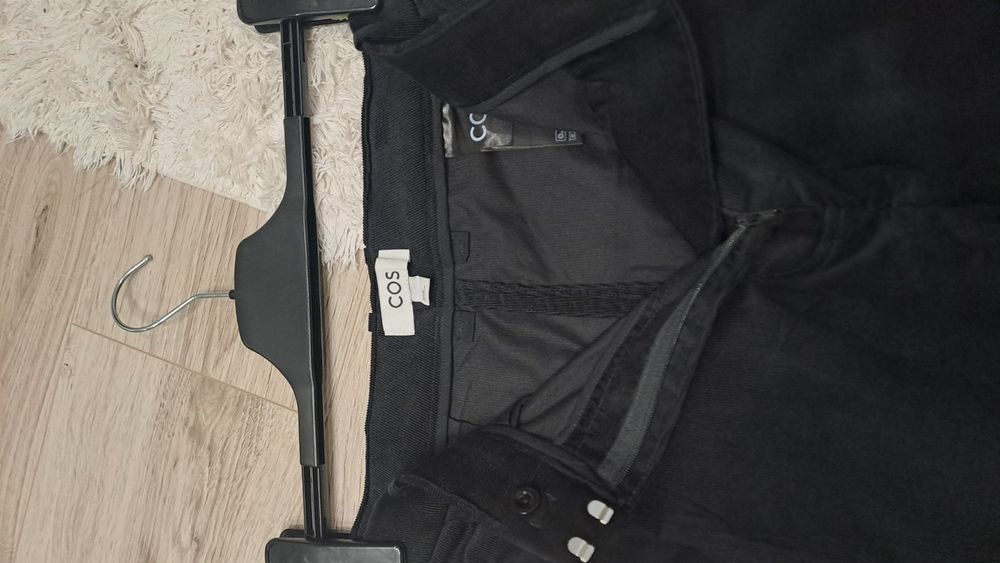 Трендові, вельветові жіночі штани Cos розмір M