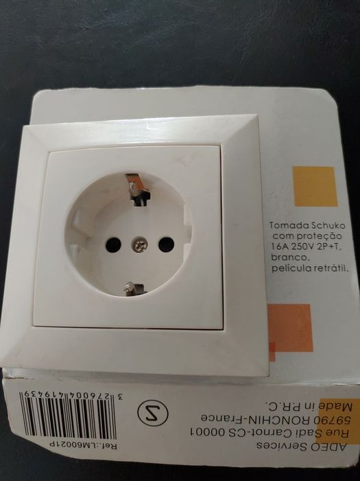 Schuko Socket 16A 2P + T64740208210049120