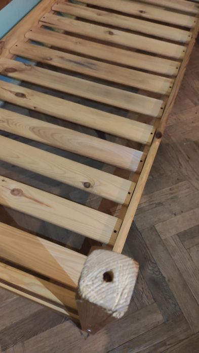 Rama łóżka piętrowego