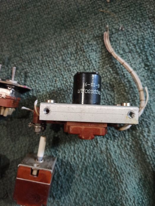 Переключателі мотор вакумник