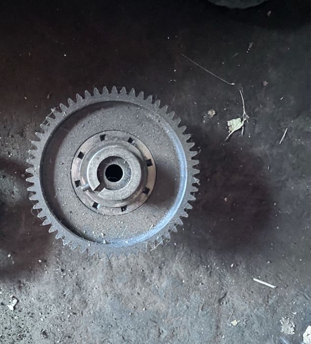 Б/У Шестерня промежуточного вала ГРМ Opel Vivaro