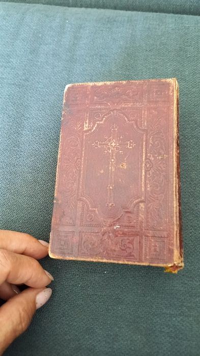 Livro antigo, oficio da missa