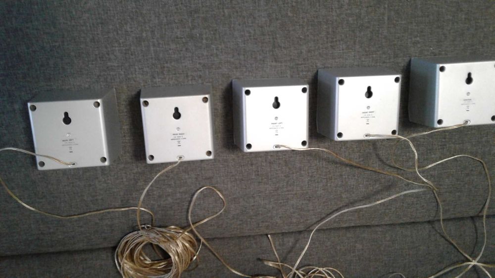 Philips Колонки от Домашнего кинотеатра Кубики 4 Ом