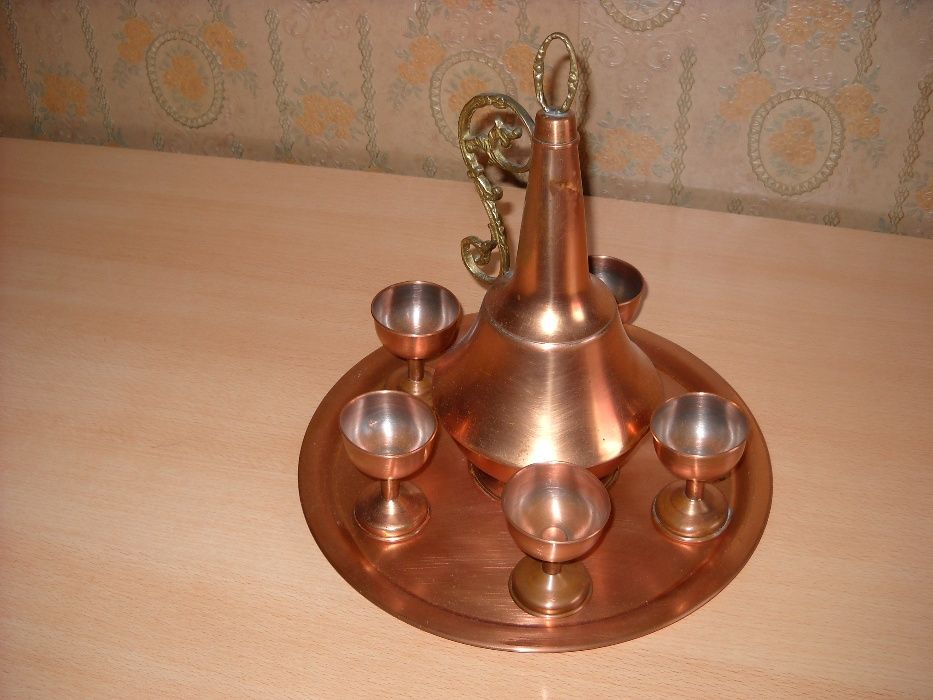 Serviço para fazer chãs (O cobre conserva as propriedades medicinais