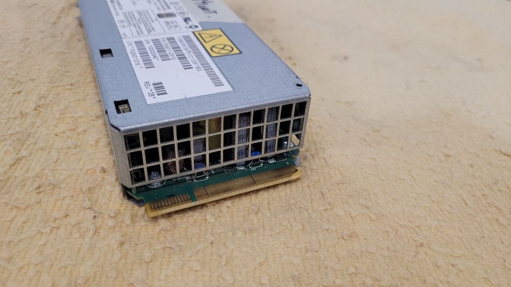 Серверный блок питания AcBel - 550W.