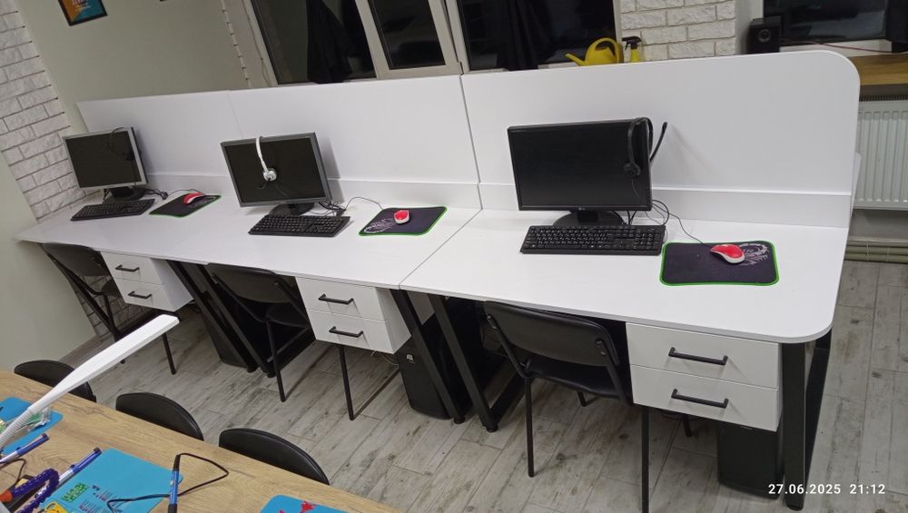 Офисные столы / рабочие места для менеджеров, колцентра call center