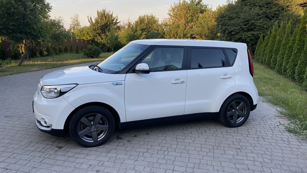 Продам електро KIA SOUL  EV