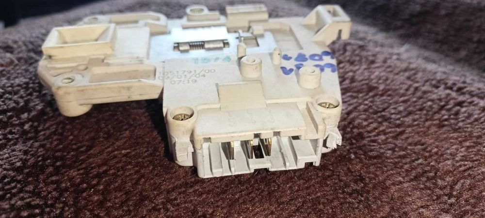 Blokada Zamek Drzwi Whirlpool AWM 6081