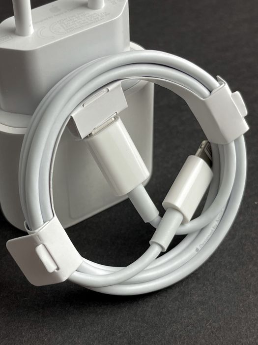 Zestaw do iPhone ładowarka 20W i kabel lighting USB-C (W1)